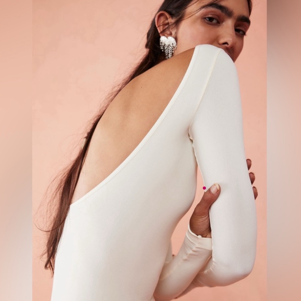 NWOT🍡FREE PEOPLE Intimately Low Back Seamless Long Sleeve Top M/L in Ivory